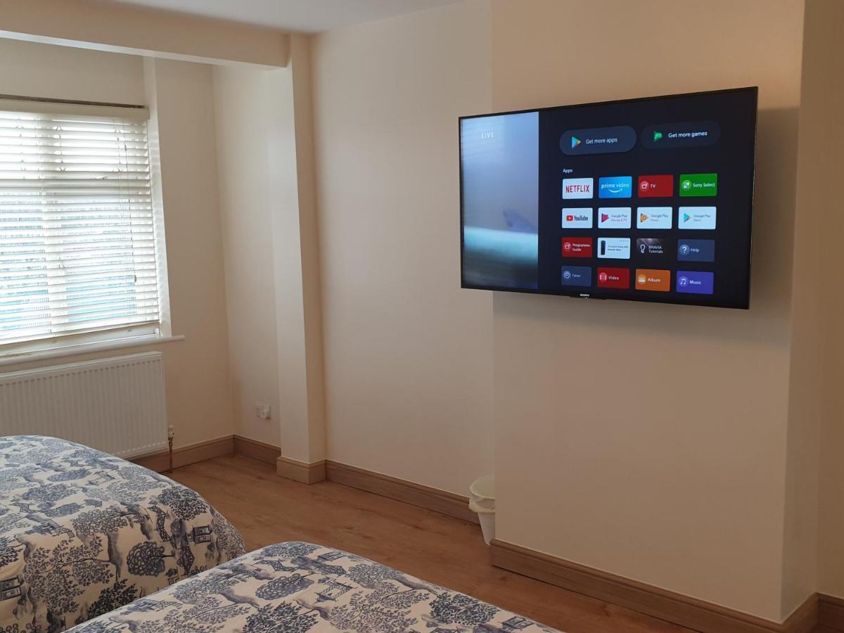 Appartement Luxury 3 Bedroom Flat 1min Walk From Underground, With Free Parking Sleeps X10 *